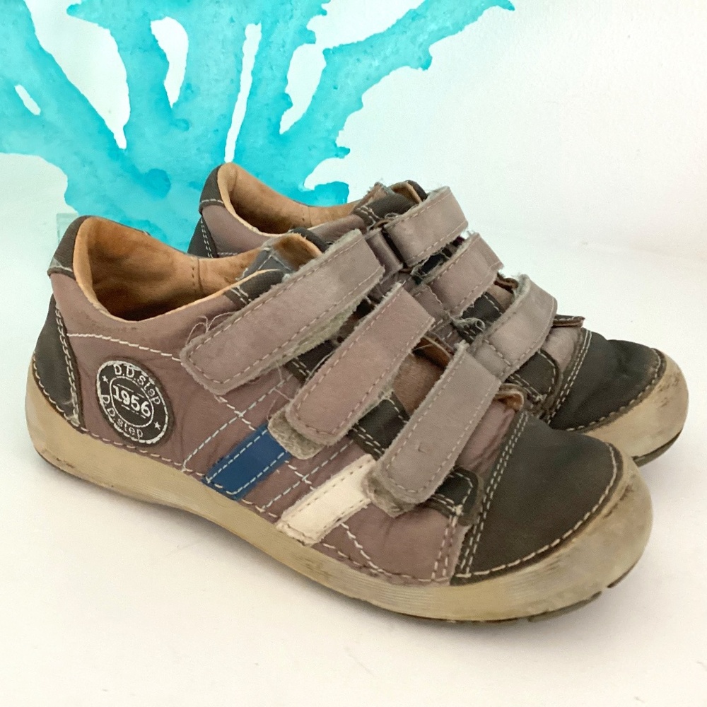REDUCED D.D.STEP Boys Tan Leather Padded Arch Support Shoes Sneakers Sz EU 30